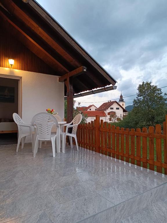 Nespecifikovaný výhled na hory nebo výhled na hory při pohledu z apartmánu
