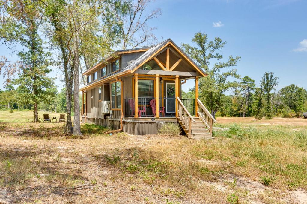Tiny Vacation Rental Home about 12 Mi to Lake Fork!, Mineola (updated