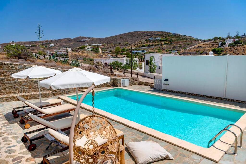 Bazén v ubytování Aqua Blu Syros 1,3 nebo v jeho okolí