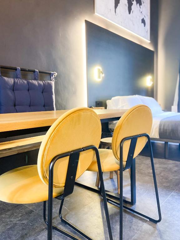 Prostor za sedenje u objektu Modern Black Studio Penthouse En Valle De Incles - Parking Gratis l by BonesVacances