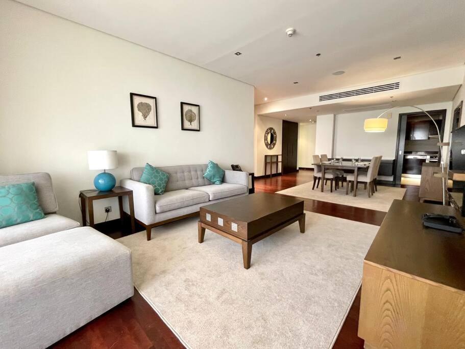 Fotografie z fotogalerie ubytování Dar Vacation - Spacious Seaview 2BR Apartment v Dubaji