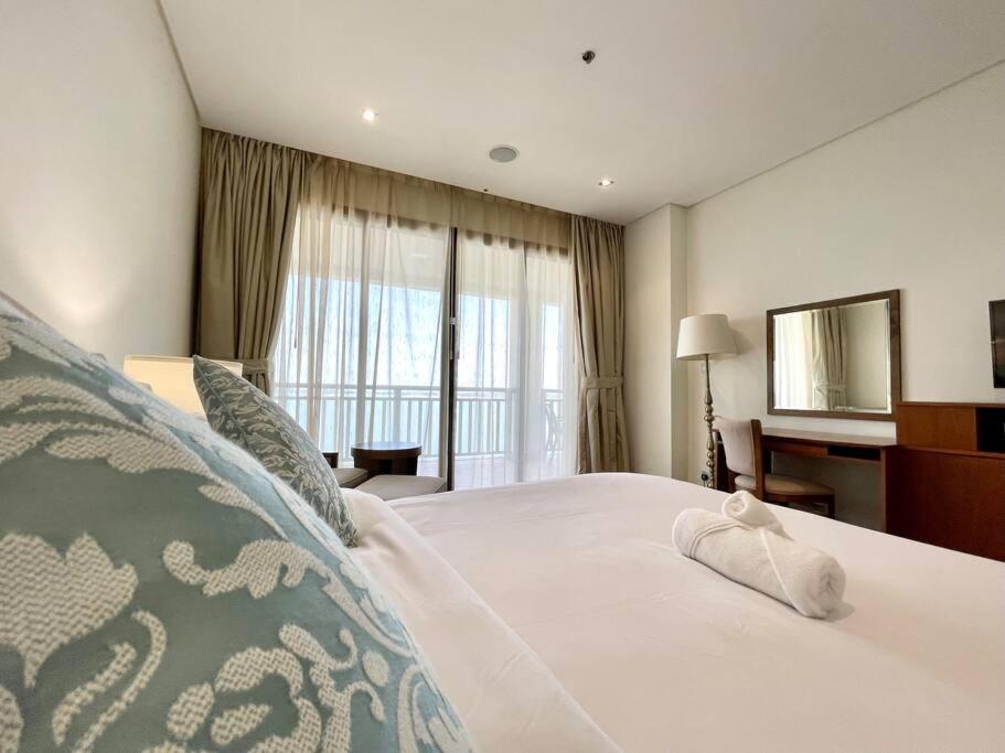 Fotografie z fotogalerie ubytování Dar Vacation - Spacious Seaview 2BR Apartment v Dubaji
