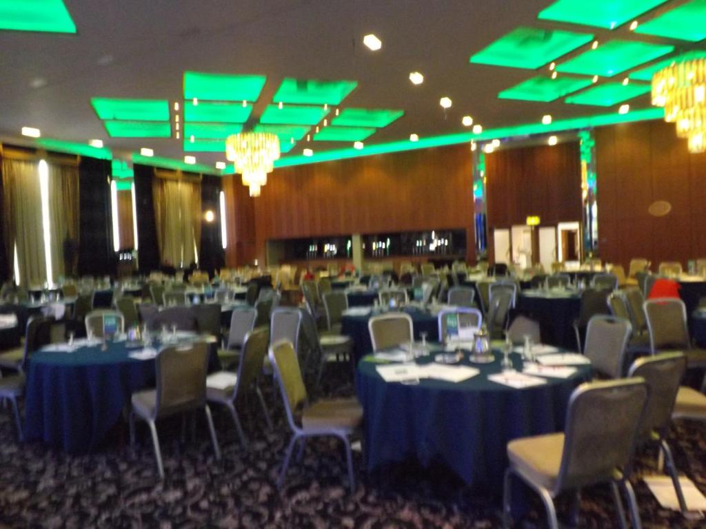 Restaurace v ubytování Rochestown Park Hotel & Leisure Centre