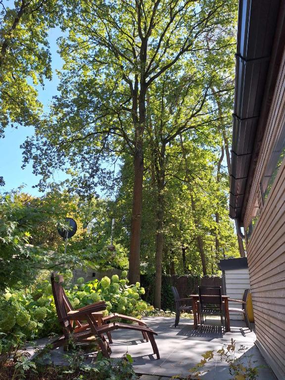 Zahrada ubytování Chalet in Ursel