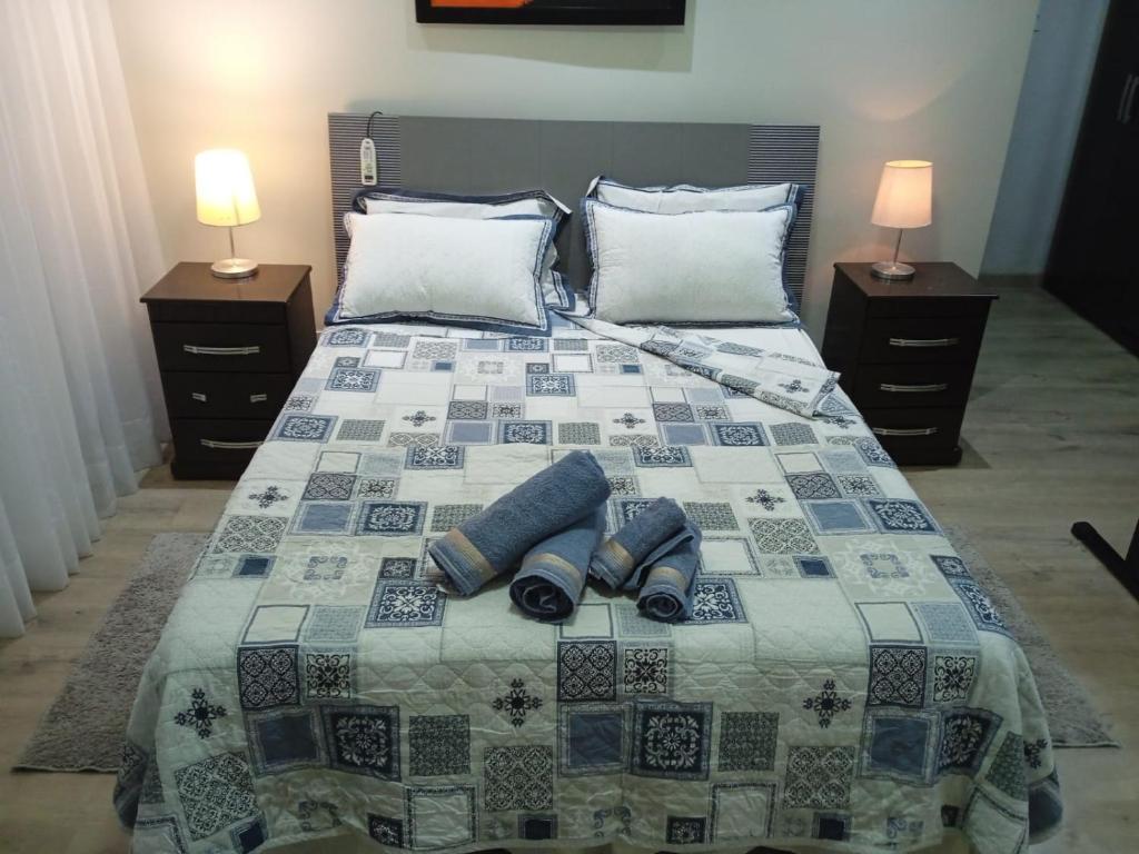 Легло или легла в стая в Casa em bairro Nobre, valor da diária por quarto em casa compartilhada