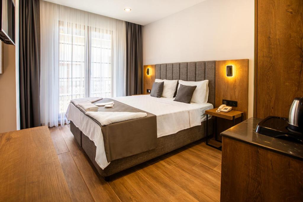 Grand Business Hotel - 1