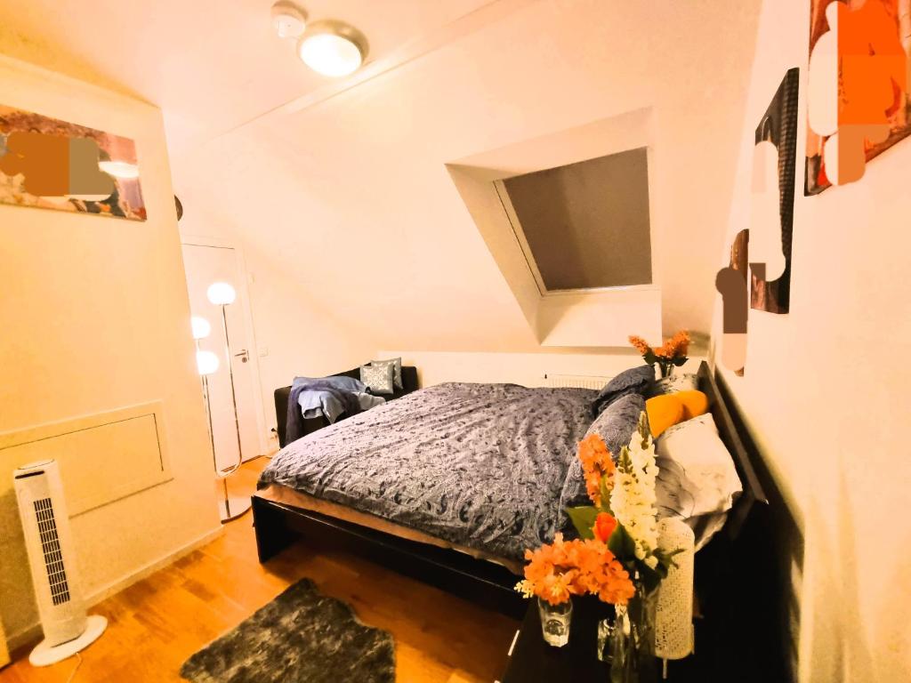 Private Family Room in a shared apartment - close to nature - Housity
