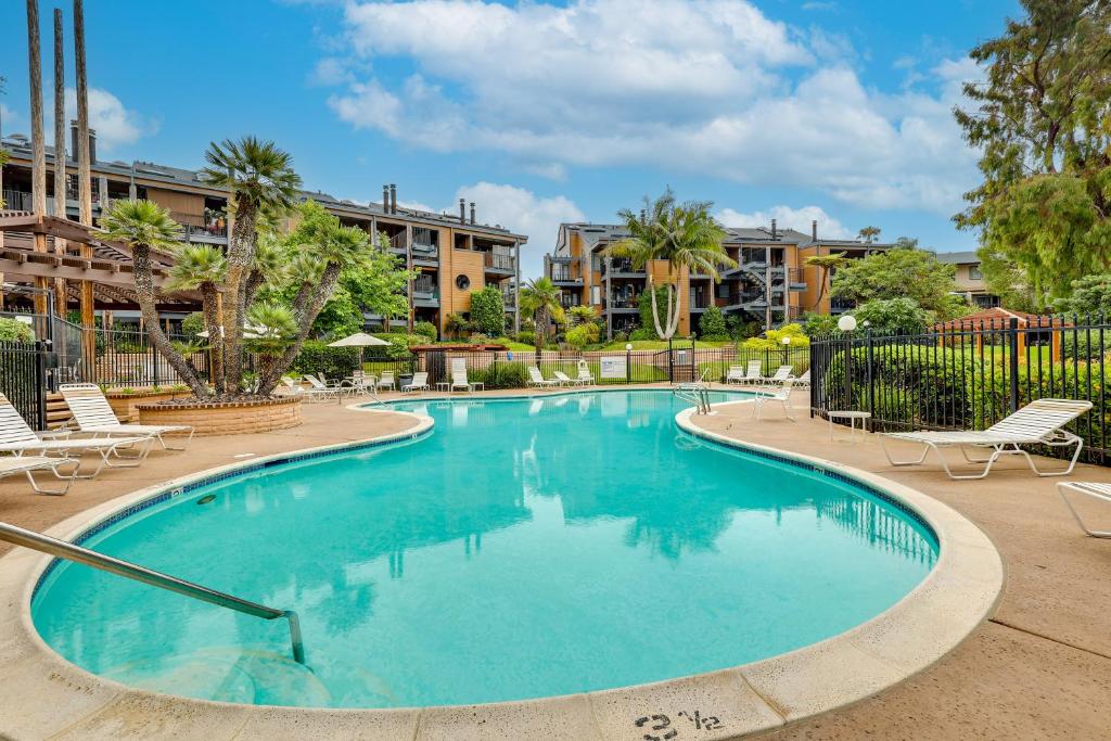 Carlsbad Rental with Private Balcony and Pool Access!, Carlsbad