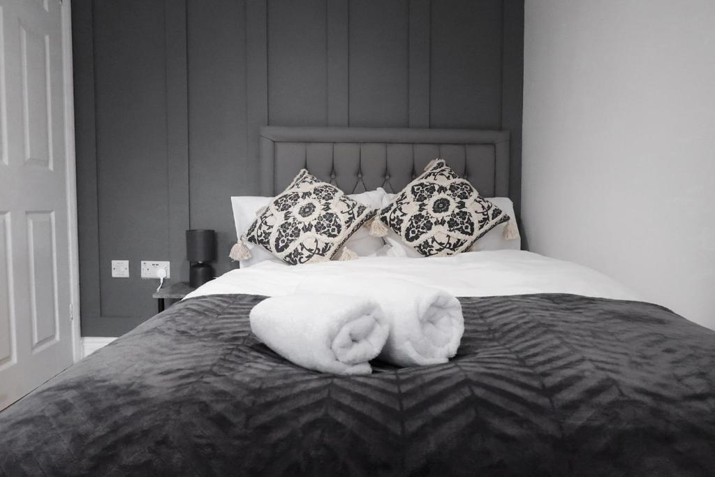 PENZI Spacious Studio Free Parking Bletchley Contractors