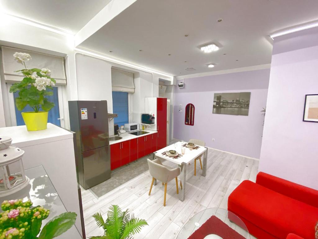 A seating area at Yes, yes! lovely apartment good amenities Budapest center