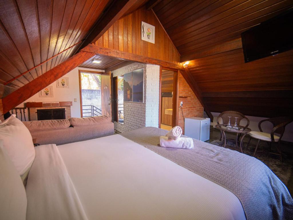 Pousada Suiça Mineira Centro - European Attic Room