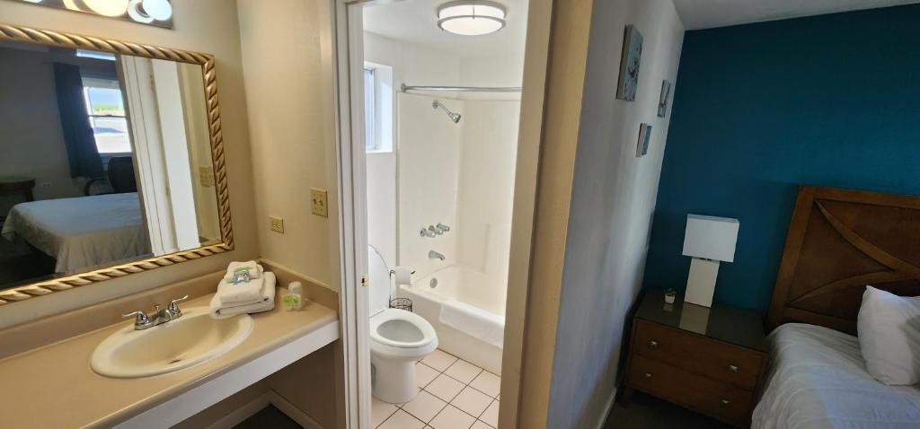 Rose's Motel photo