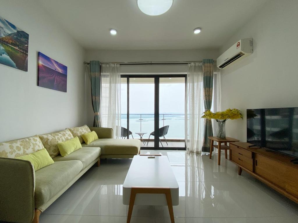 Scenic Country Garden Danga Bay by Lions Bay - Apartamento Con Vista Al Mar