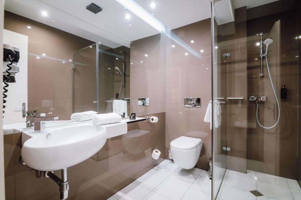 Plaza V Hotel - Resim 15