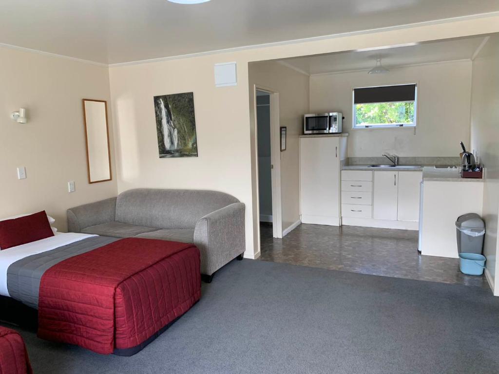 Amber Court Motel - Resim 40