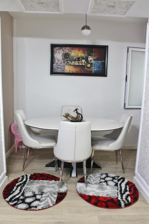 Essy's Apartment - Image 4