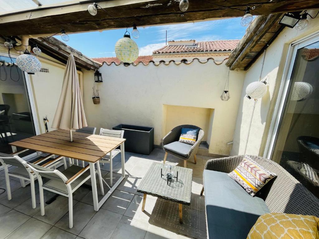 Photo de la galerie de l'établissement Le Confidentiel - terrasse et garage privé, à Nîmes