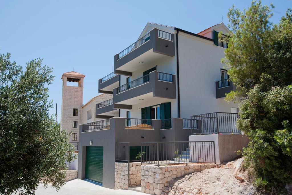 O edifício em que o apartamento se localiza