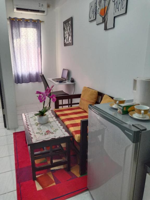 Kuchyň nebo kuchyňský kout v ubytování Apartemen 32 m2 dengan 2 kamar tidur dan 1 kamar mandi pribadi di Gresik