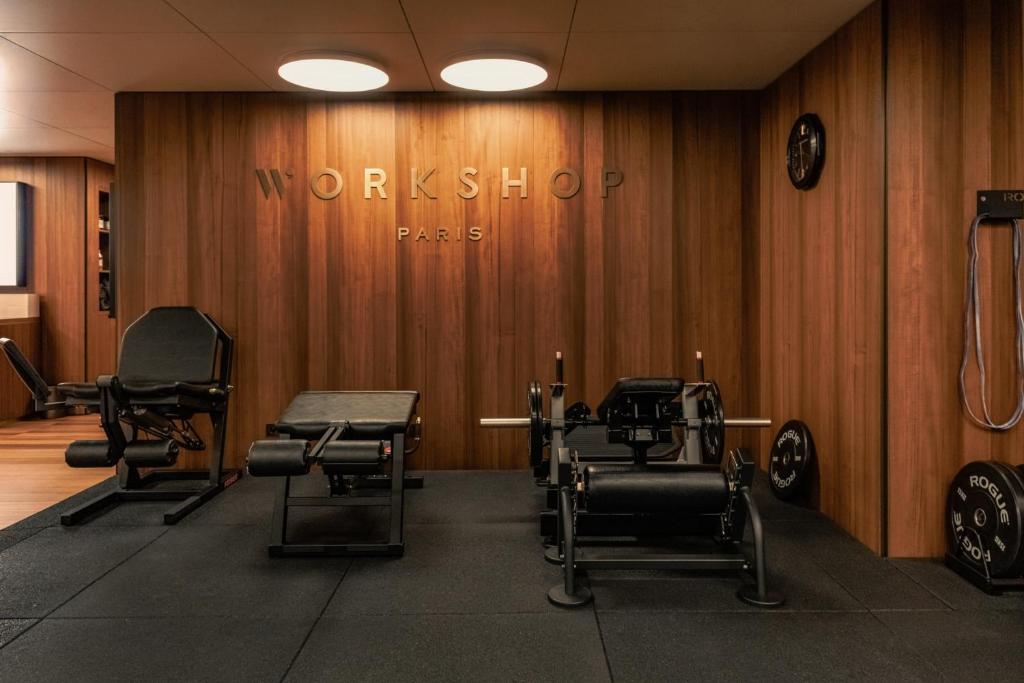 Fitness centrum a/nebo fitness zařízení v ubytování Bvlgari Hotel Paris