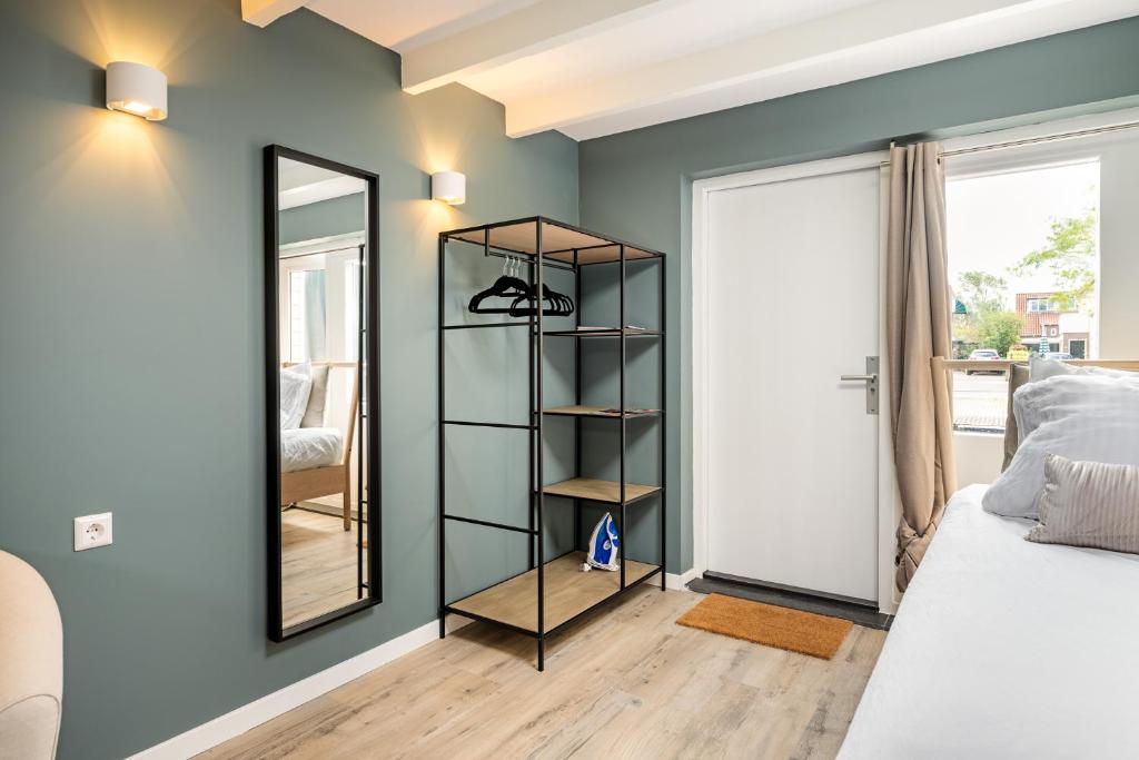 Postel nebo postele na pokoji v ubytování Studio Luxe 31 Zandvoort met gratis parkeerplaats