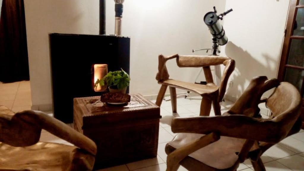 Posezení v ubytování Ti'Kratèr Chambres d'hôtes