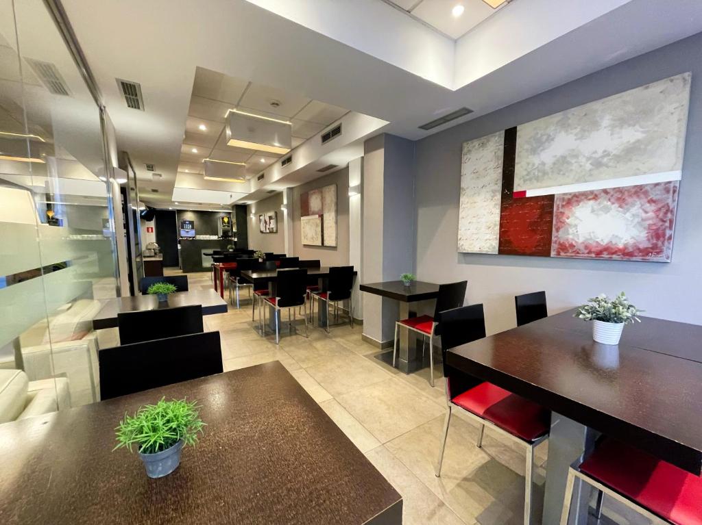 SM Hotel Sant Antoni - Resim 23