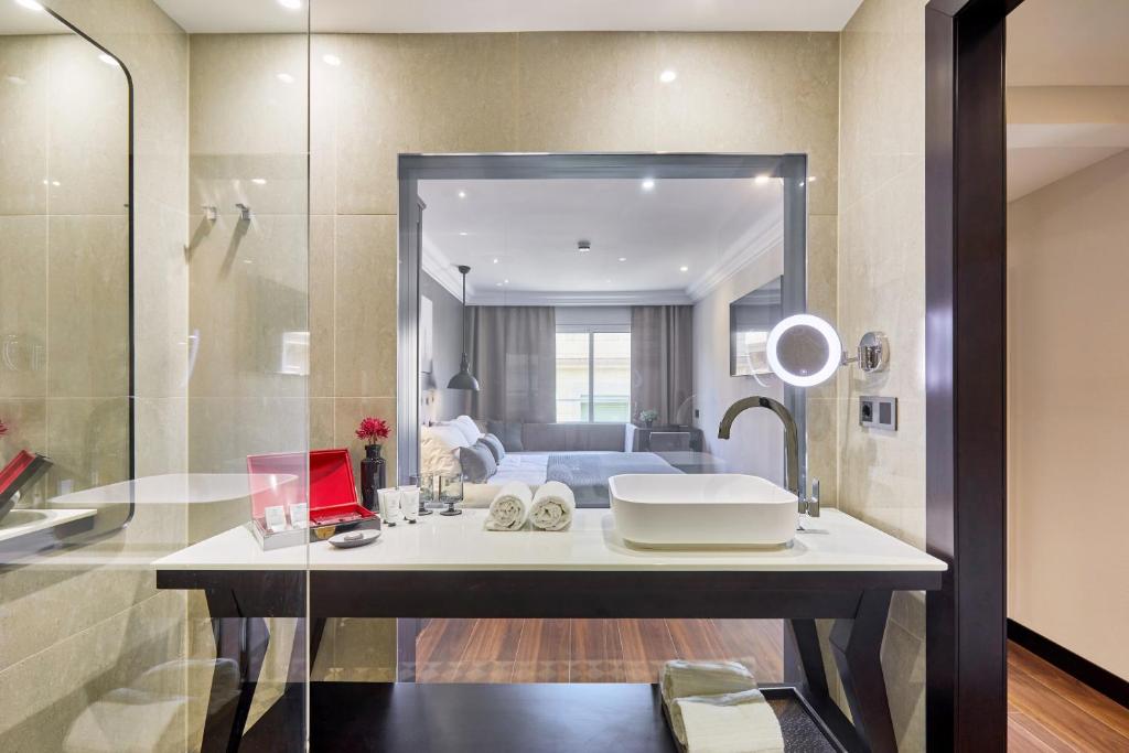 Hotel Cortes Rambla - Resim 24