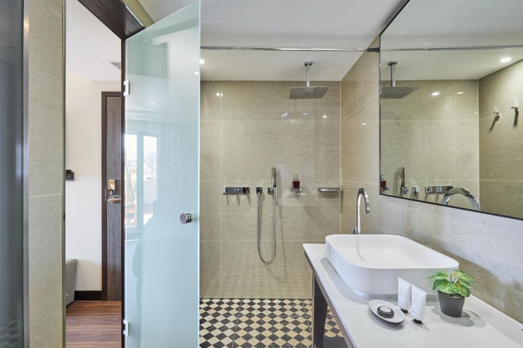 Hotel Cortes Rambla - Resim 29