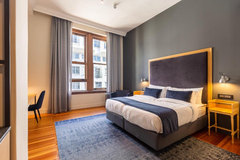 Old Bank Hotel - Lion Roars Hotels & Lodges - Superior Double Or Twin Room With City View