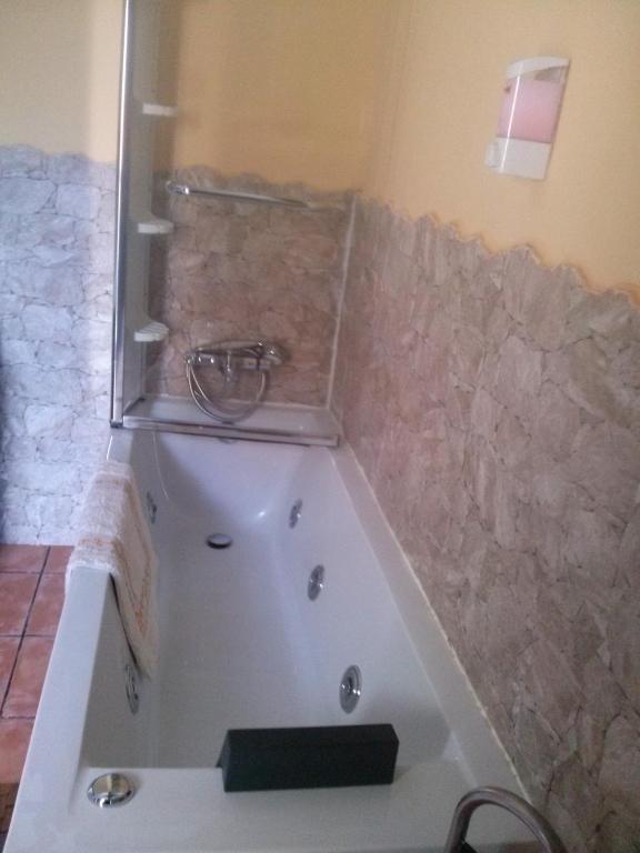 Koupelna v ubytování Hostal Suetxe