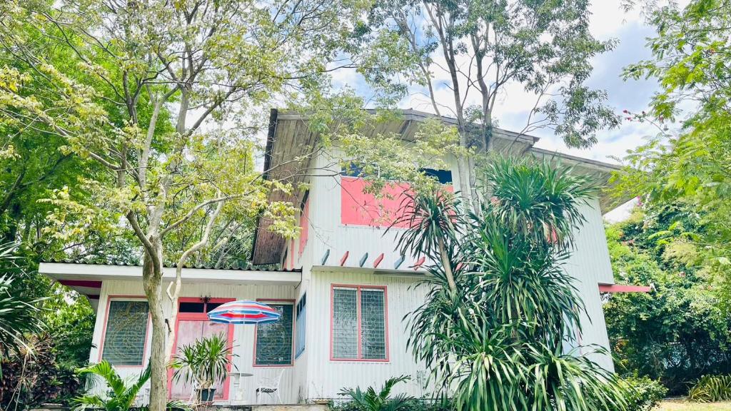 Baan Ing Khao - Sala Familiar Con Terraza
