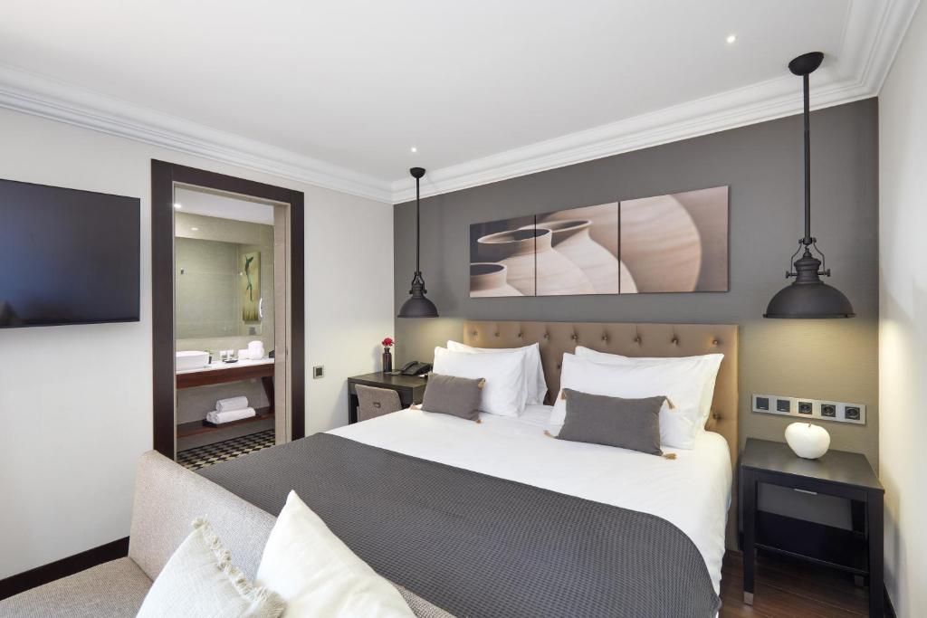 Hotel Cortes Rambla - Resim 40