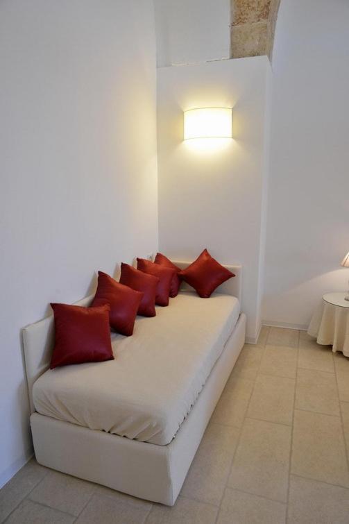Masseria Palane - Habitación Triple Con Vistas Al Jardín