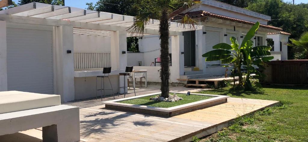 Vonkajšia záhrada v ubytovaní Borbara Apartman