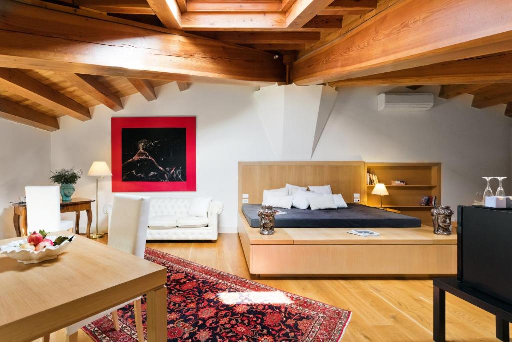 Palazzo Brunaccini Boutique Hotel - Resim 2