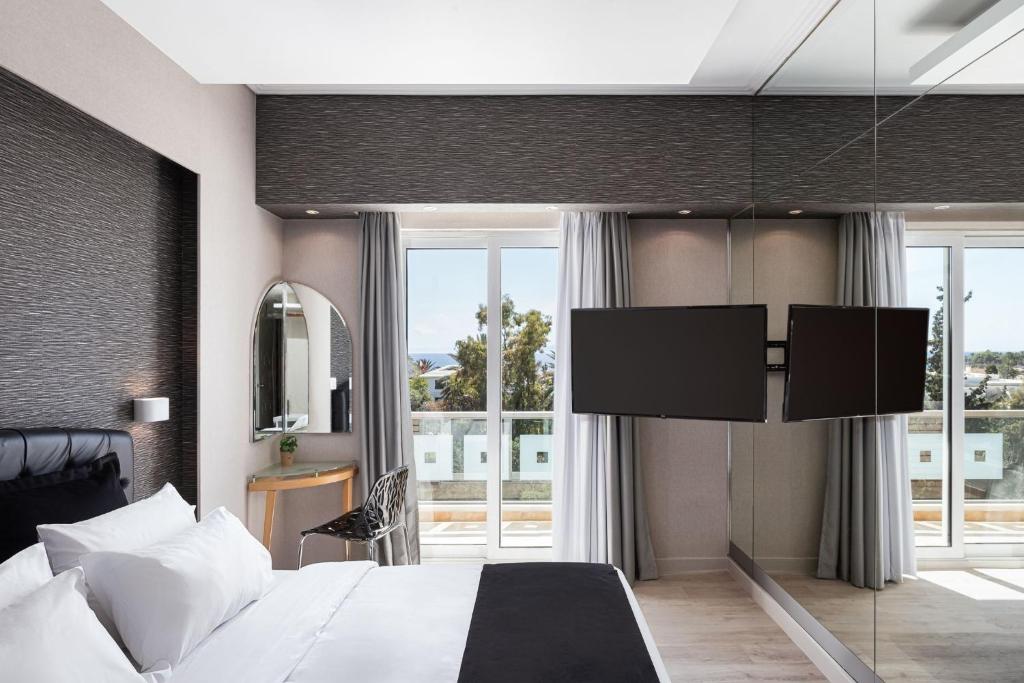 Kreoli Suites Glyfada - Resim 11