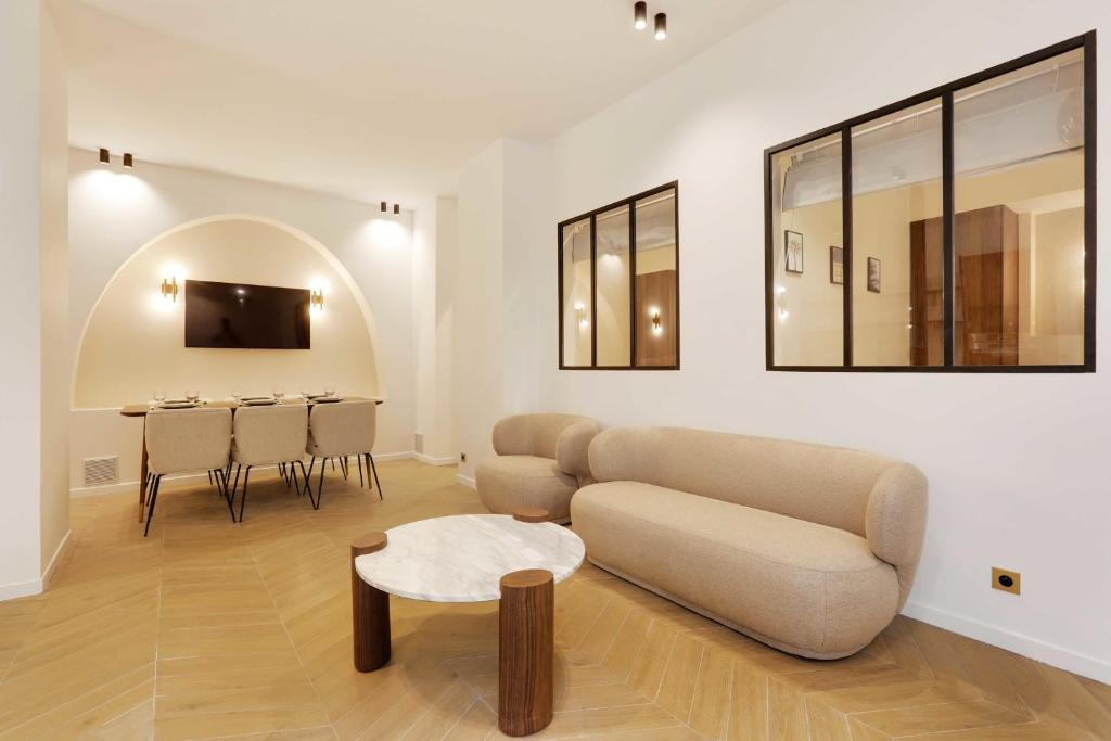 Televízia a/alebo spoločenská miestnosť v ubytovaní Chic apartment - 3BR-8P - Le Marais