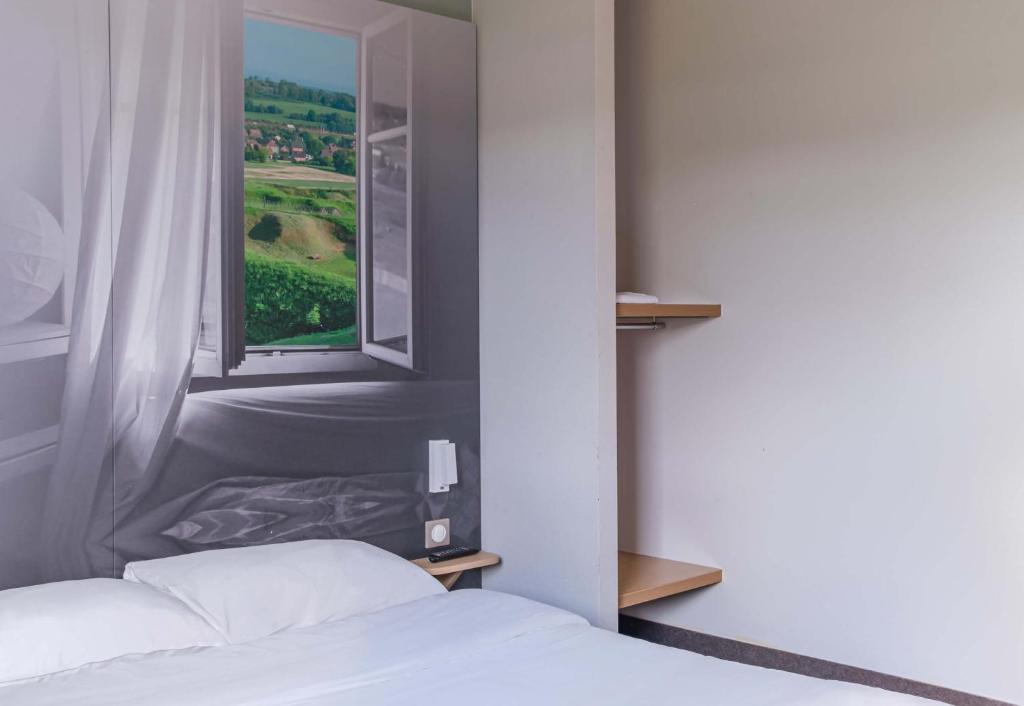 B&B HOTEL Belfort - Chambre Double - Accès Personnes Handicapées
