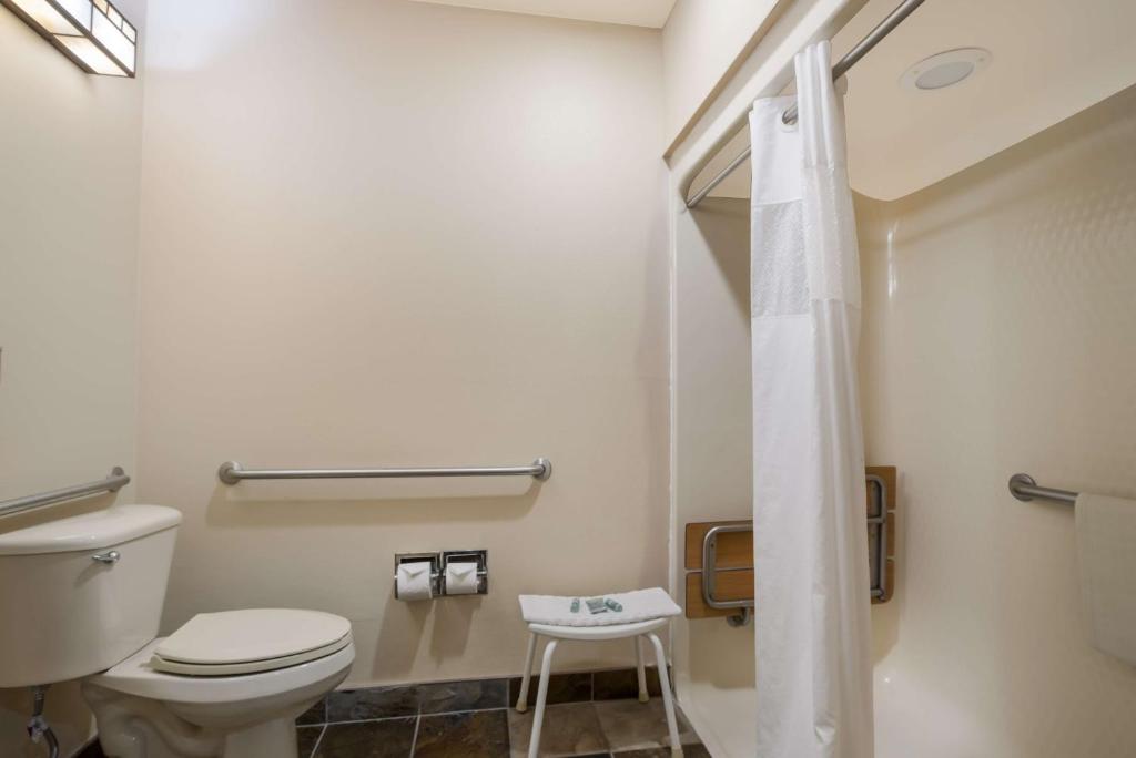 Best Western Northwest Lodge photo