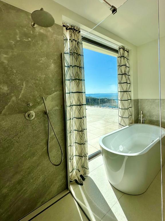 Maximilian Suites - Resim 35