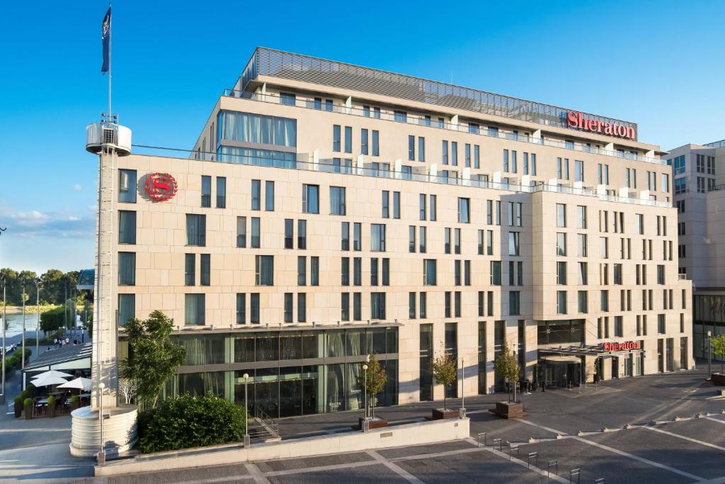 Sheraton Bratislava Hotel - Resim 4