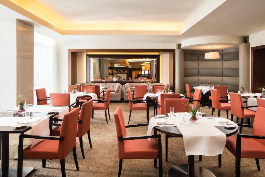 Sheraton Bratislava Hotel - Resim 35