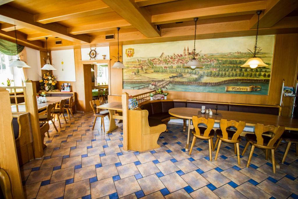 Restaurace v ubytování Gasthof zur Länd