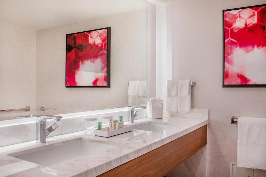 Hilton Miami Downtown - 