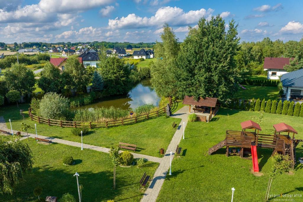 Vonkajšia záhrada v ubytovaní Hotel Millenium