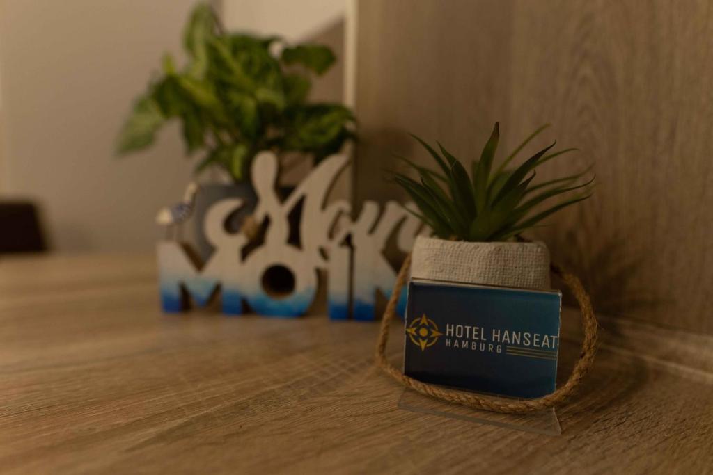 Hotel Hanseat Hamburg - Free Parking - Resim 18