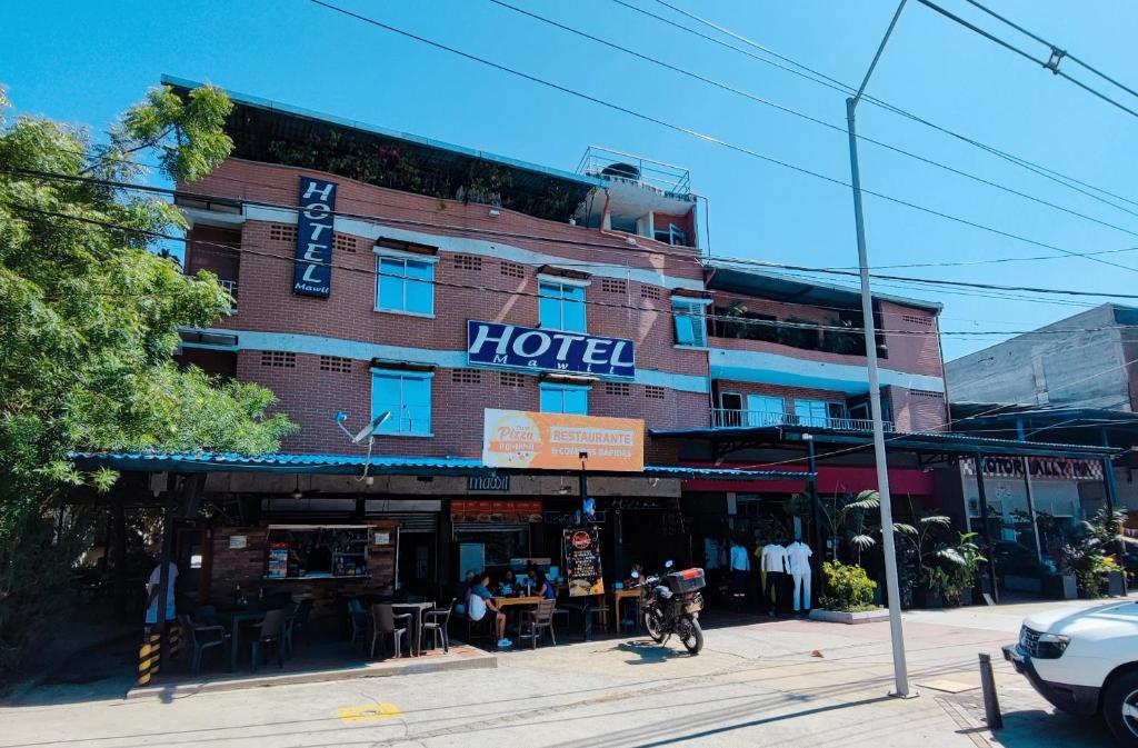 Budova, kde se hotel nachází