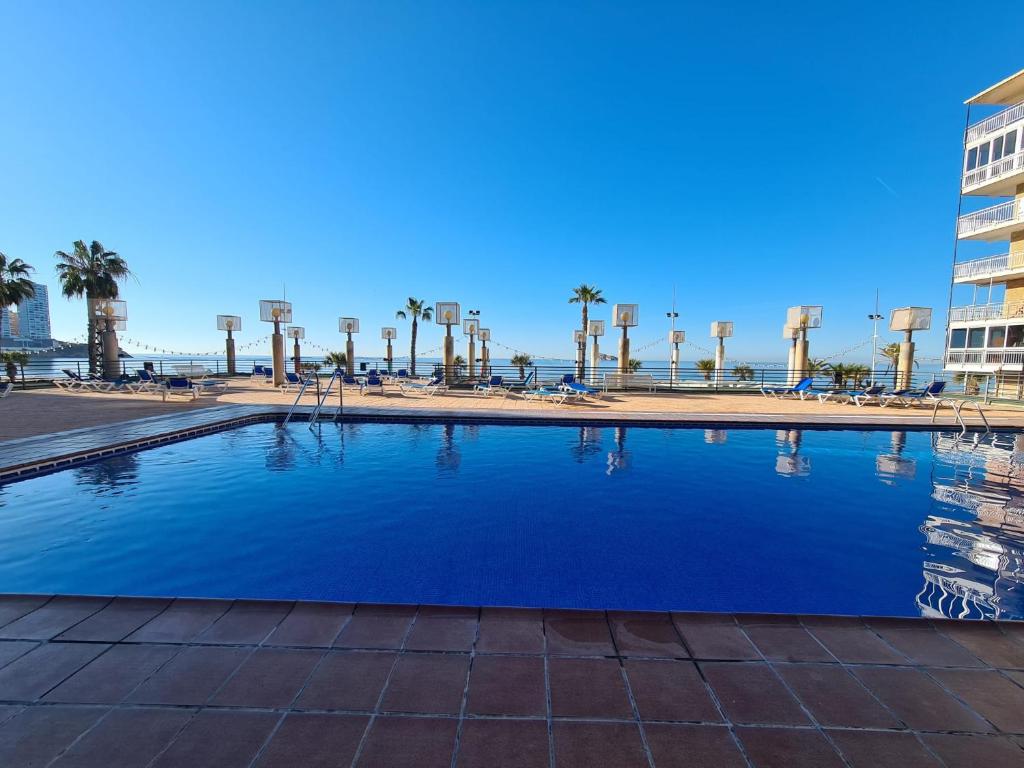 Bazén v ubytování Apartamento Santa Margarita IF Benidorm nebo v jeho okolí