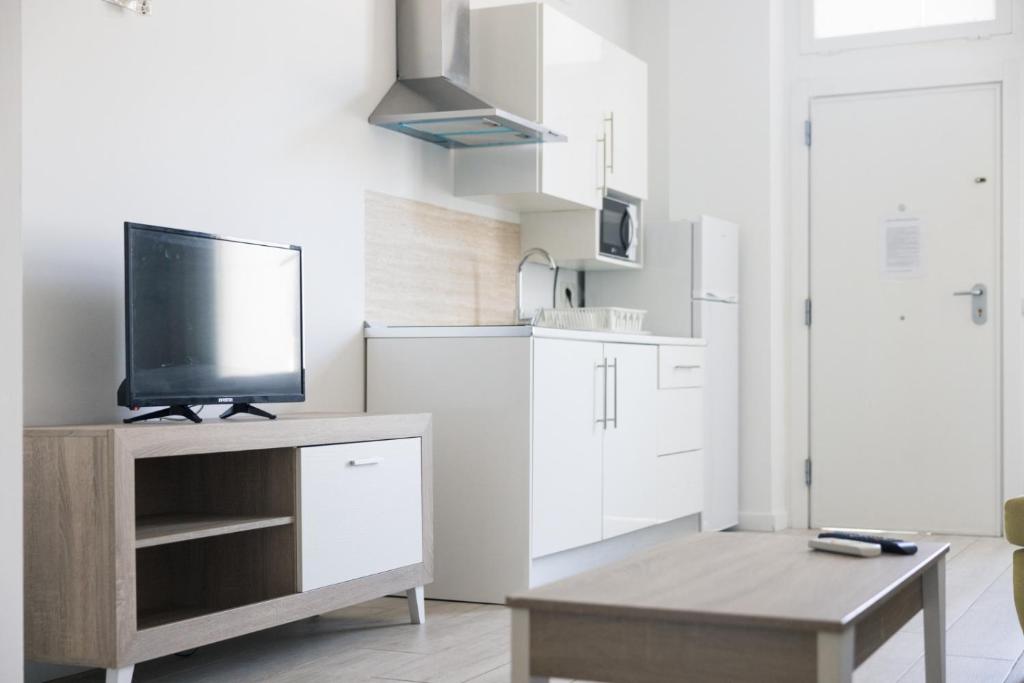 Kuchnia lub aneks kuchenny w obiekcie Apartamento VELARDE CENTER one